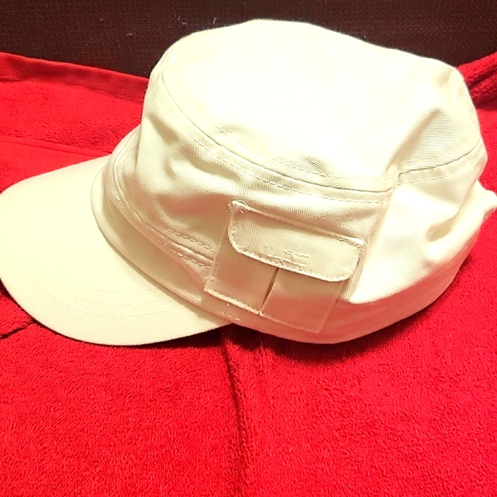 White cap - Picture 2 of 3